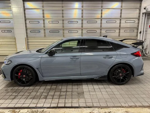 Honda CIVIC TYPE R RACING BLACK PACKAGE 2026 — миниатюра 3