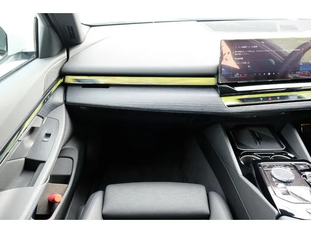 BMW 5 Series 523D X DRIVE TOURING M-SPORT 2025 — миниатюра 5