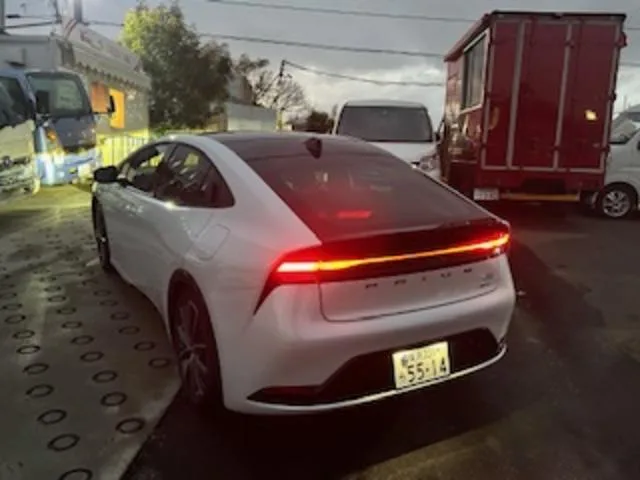 Toyota Prius Z 2023 — миниатюра 2