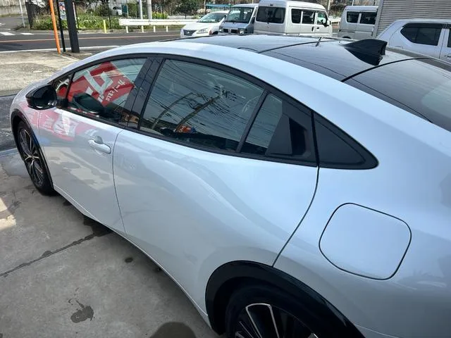 Toyota Prius Z 2023 — миниатюра 5
