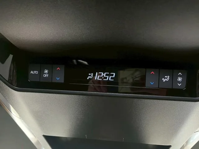 Toyota ALPHARD HYBRID Z 2025 — миниатюра 3