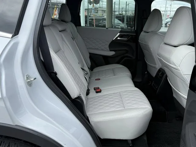 Mitsubishi OUTLANDER PHEV P 2022 — миниатюра 5