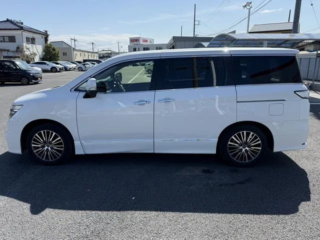 Nissan ELGRAND 250HIGHWAY STAR S 2024 — миниатюра 3