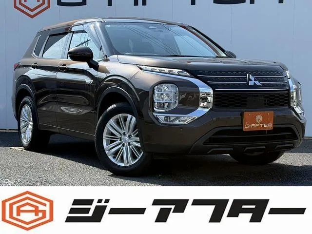 Mitsubishi OUTLANDER PHEV M 2023 — фото 1, купить с доставкой в Москву