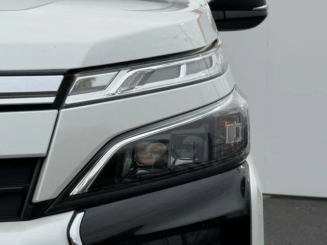 Toyota VOXY ZS KIRAMEKI III 2022 — миниатюра 5