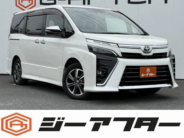 Toyota VOXY ZS KIRAMEKI III 2022 — фото 1, купить с доставкой в Москву