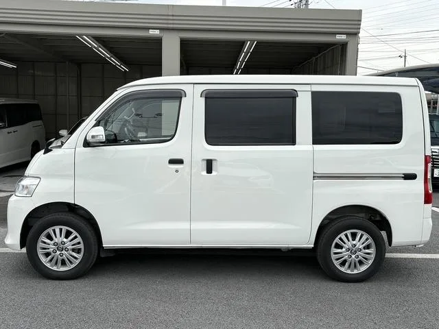 Toyota TOWNACE VAN 2024 — миниатюра 3