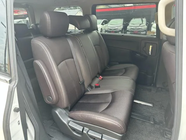 Nissan ELGRAND 250HIGHWAY STAR S 2024 — миниатюра 3
