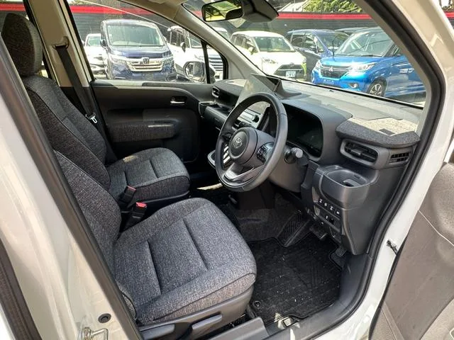 Toyota SIENTA HYBRID Z 2023 — миниатюра 4