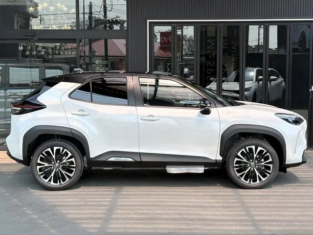 Toyota YARIS CROSS HYBRID Z 2026 — миниатюра 3