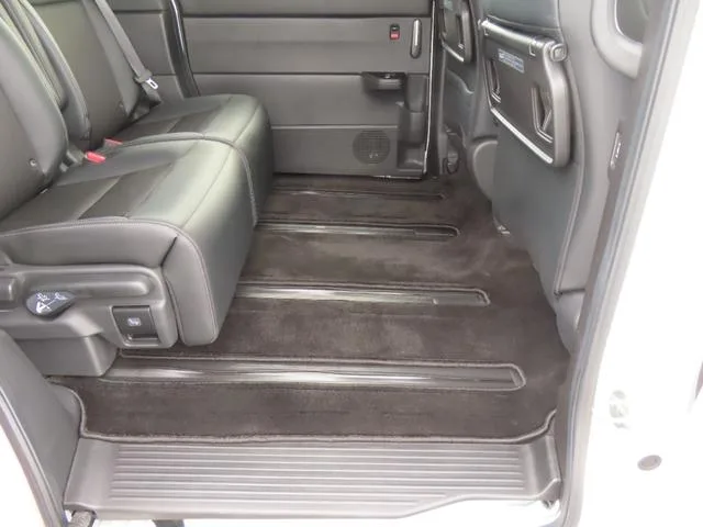 Honda STEPWAGON E:HEV SPADA 2024 — миниатюра 5