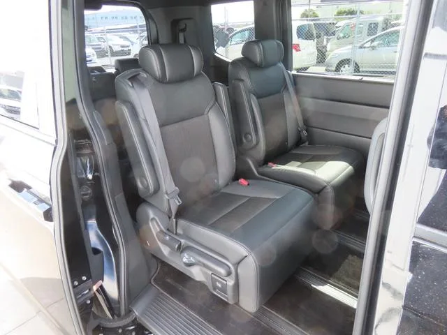 Honda STEPWAGON E:HEV SPADA 2023 — миниатюра 5