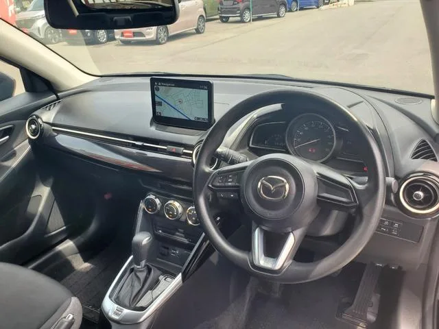 Mazda MAZDA2 15 BD 2023 — миниатюра 3