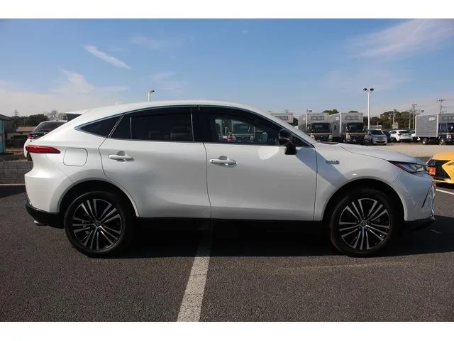 Toyota HARRIER PHEV Z 2023 — миниатюра 4