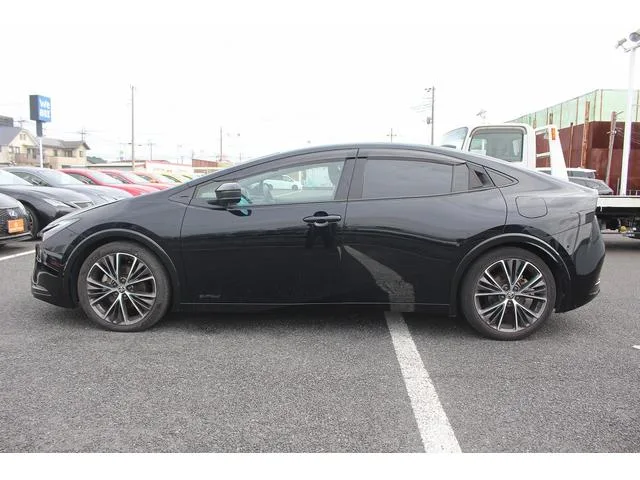 Toyota Prius Z 2023 — миниатюра 4