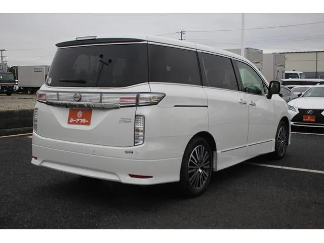 Nissan ELGRAND 250HIGHWAY STAR S 2024 — миниатюра 4