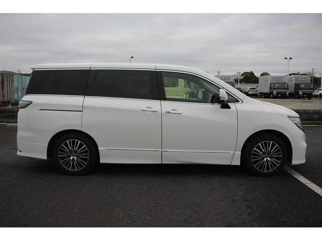 Nissan ELGRAND 250HIGHWAY STAR S 2024 — миниатюра 4