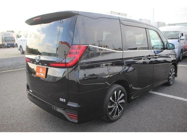 Toyota NOAH HYBRID S-Z 2022 — миниатюра 4