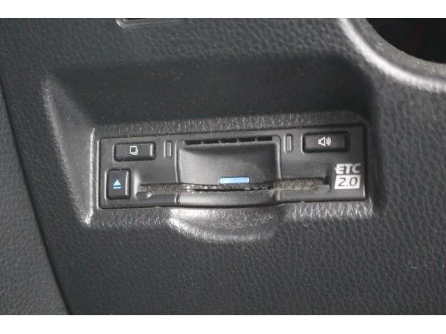 Toyota VOXY HYBRID S-Z 2022 — миниатюра 2