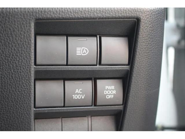 Toyota NOAH HYBRID S-Z 2022 — миниатюра 3
