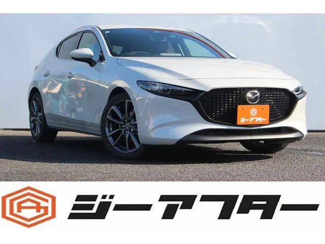 Mazda MAZDA3 FASTBACK 15S RETRO SPORTS EDITION 2025 — фото 1, купить с доставкой в Москву