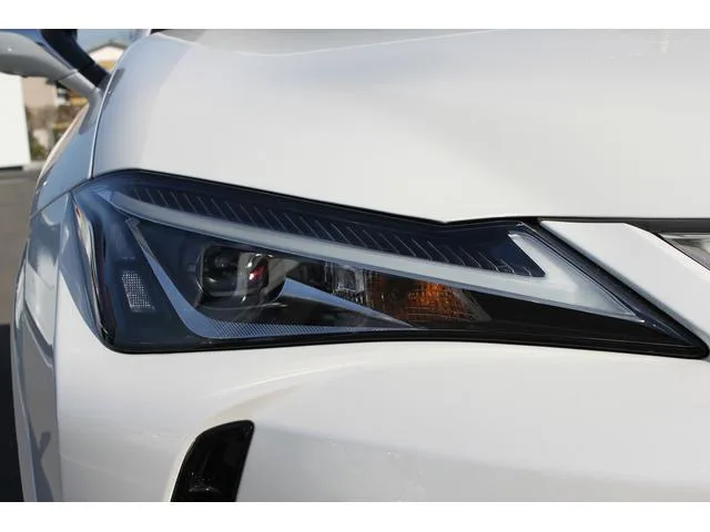 Lexus UX UX200 GRACEFUL EXPLORER 2022 — миниатюра 3