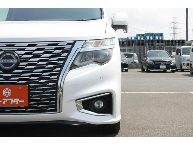 Nissan ELGRAND 250HIGHWAY STAR S 2024 — миниатюра 2