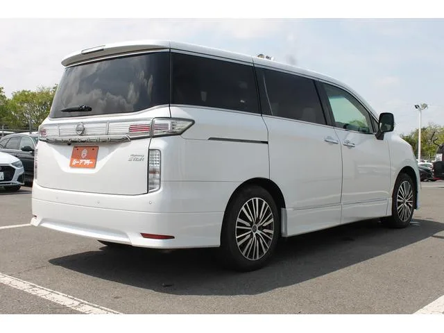 Nissan ELGRAND 250HIGHWAY STAR S 2024 — миниатюра 4