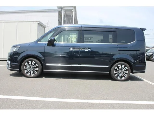 Honda STEPWAGON E:HEV SPADA PREMIUM LINE 2024 — миниатюра 3