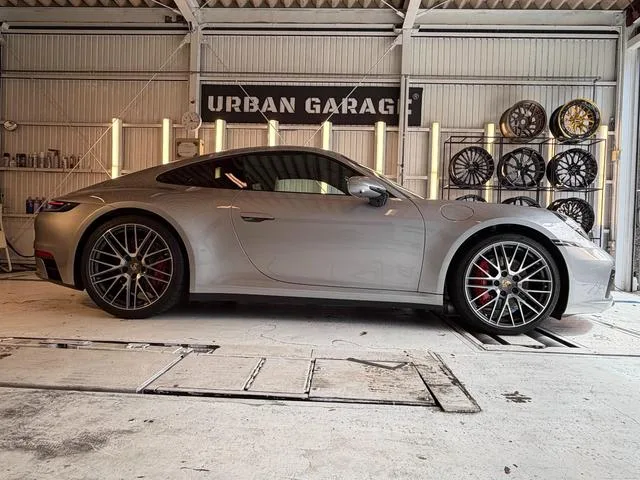 Porsche 911 2024 — миниатюра 3