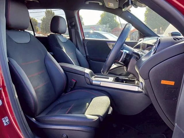 Mercedes-Benz GLB-Class GLB200D 4MATIC AMG LINE PACKAGE 2024 — миниатюра 3