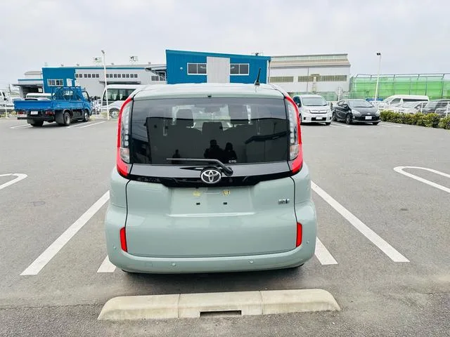 Toyota SIENTA HYBRID Z 2023 — миниатюра 2