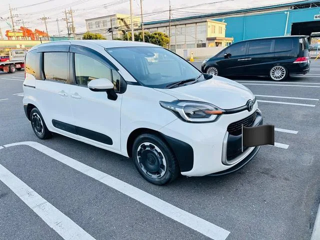 Toyota SIENTA HYBRID G 2023 — миниатюра 4