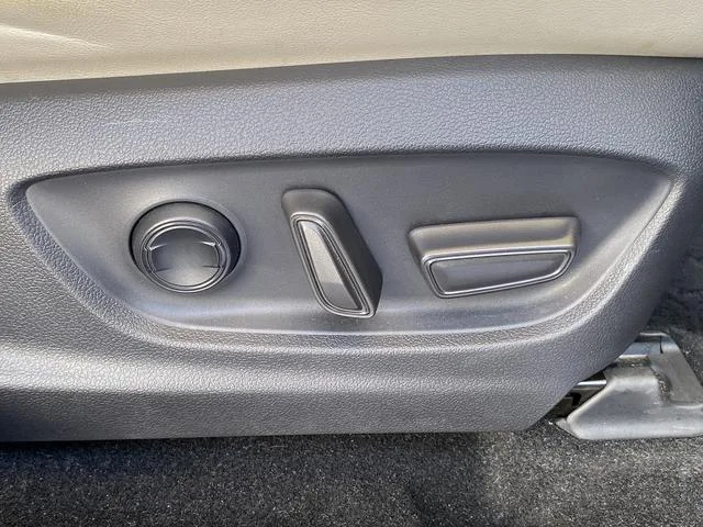 Toyota CROWN CROSSOVER G ADVANCED LEATHER PACKAGE 2023 — миниатюра 4