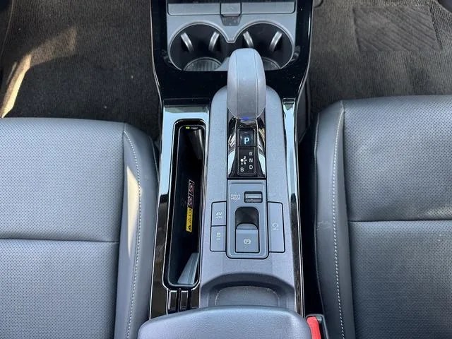 Toyota Prius Z 2023 — миниатюра 4