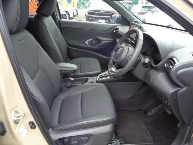 Toyota YARIS CROSS HYBRID Z 2024 — миниатюра 4