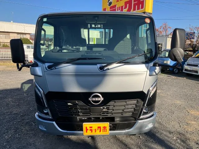 Nissan ATLAS TRUCK 2025 — миниатюра 3