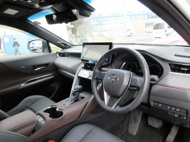 Toyota HARRIER HYBRID Z LEATHER PACKAGE 2023 — миниатюра 3