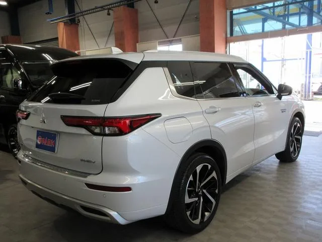 Mitsubishi OUTLANDER PHEV P 2022 — миниатюра 3