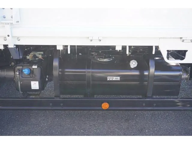Mitsubishi Fuso CANTER 2023 — миниатюра 5