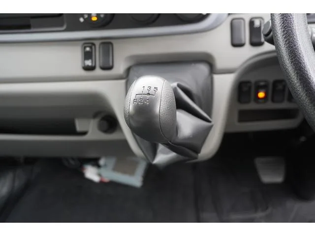 Mitsubishi Fuso CANTER 2023 — миниатюра 4