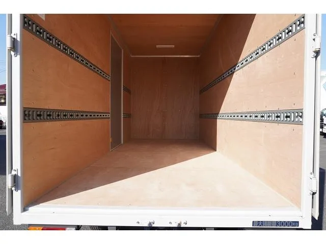 Mitsubishi Fuso CANTER 2023 — миниатюра 4