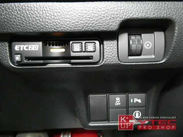 Honda CIVIC TYPE R 2025 — миниатюра 3