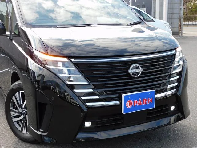 Nissan SERENA E-POWER HIGHWAY STAR V 2023 — миниатюра 5