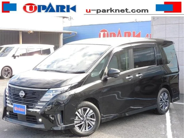 Nissan SERENA E-POWER HIGHWAY STAR V 2023 — фото 1, купить с доставкой в Москву