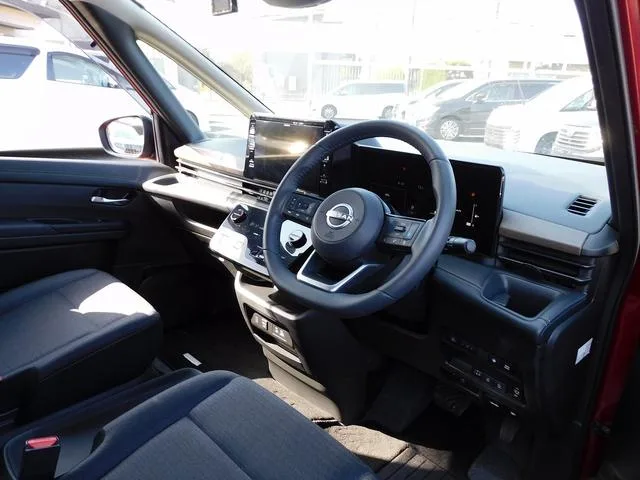 Nissan SERENA E-POWER HIGHWAY STAR V 2025 — миниатюра 3