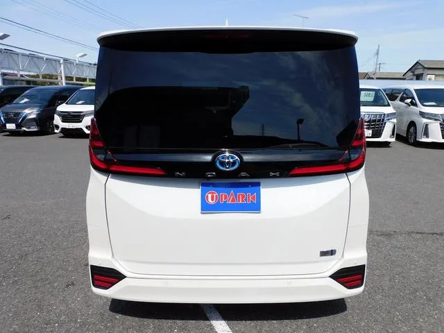 Toyota NOAH HYBRID S-Z 2022 — миниатюра 3