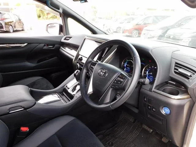 Toyota ALPHARD HYBRID S TYPE GOLD III 2022 — миниатюра 3