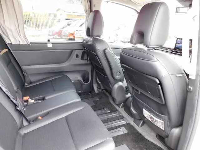 Nissan SERENA E-POWER HIGHWAY STAR V 2023 — миниатюра 4
