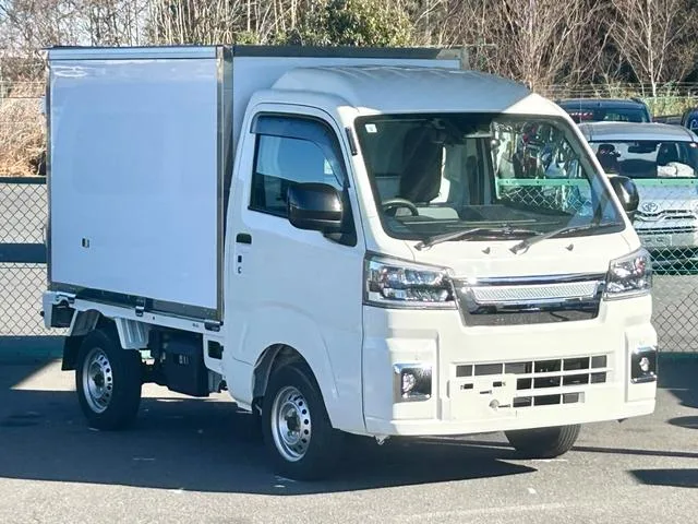 Daihatsu HIJET TRUCK 2022 — фото 1, купить с доставкой в Москву